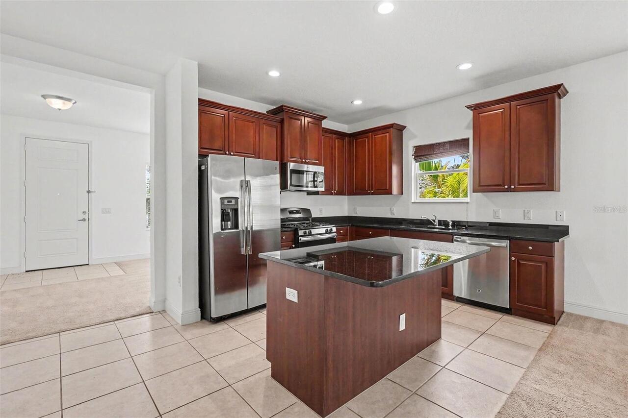 Listing Photo 11