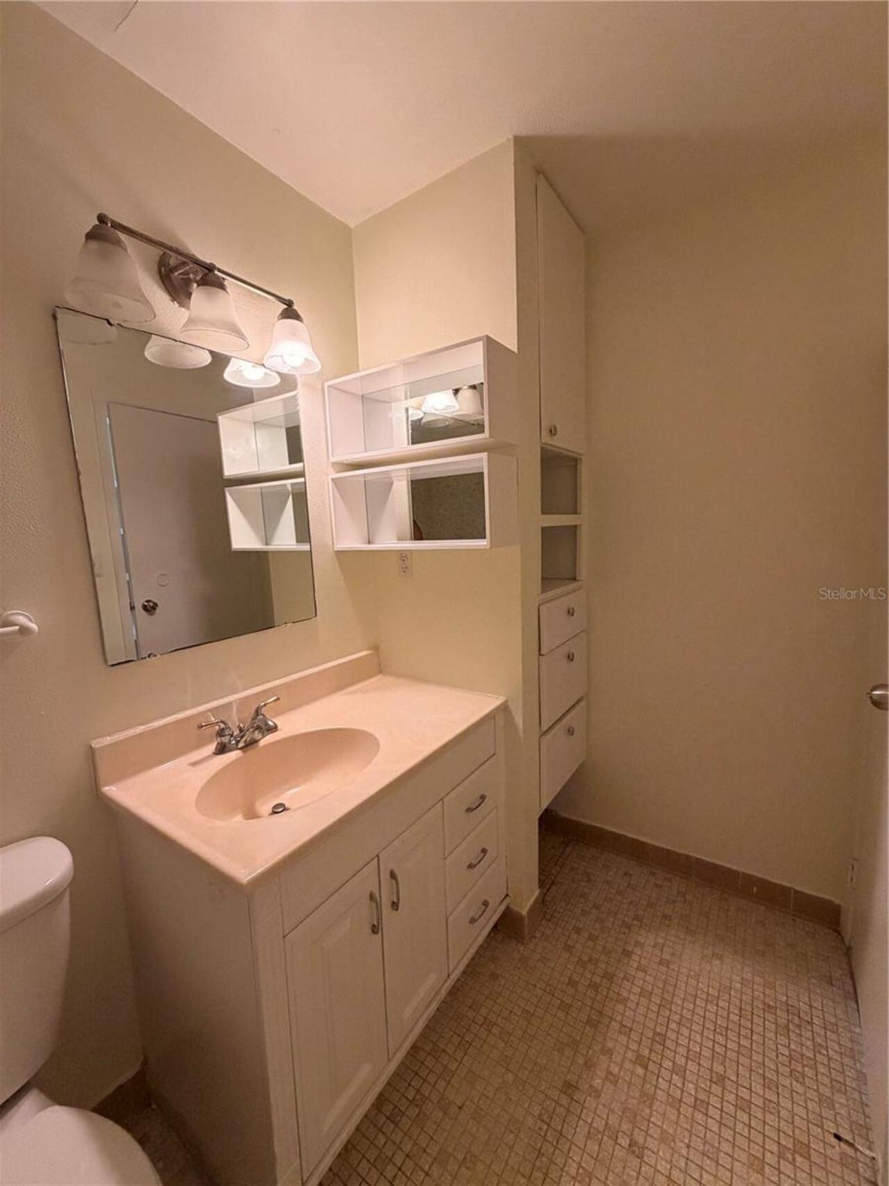 Listing Photo 8