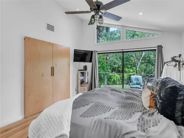 Listing Photo 17