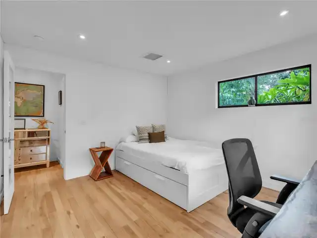 Listing Photo 22