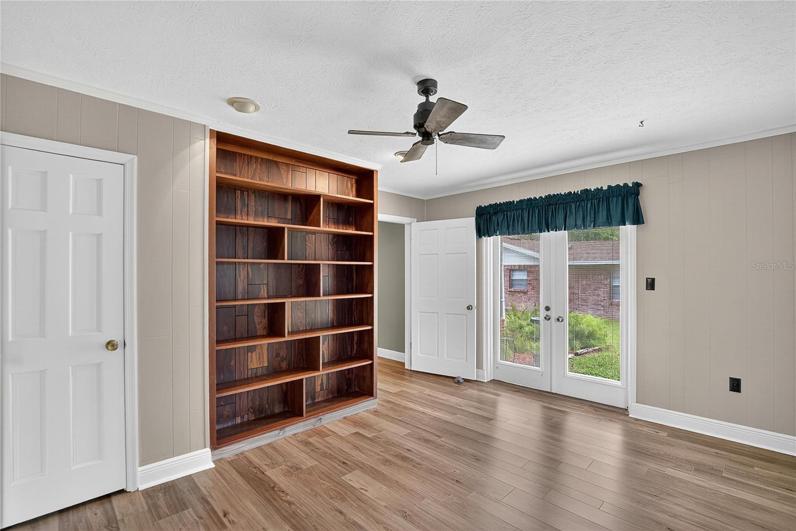 Listing Photo 17