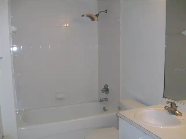 Listing Photo 14
