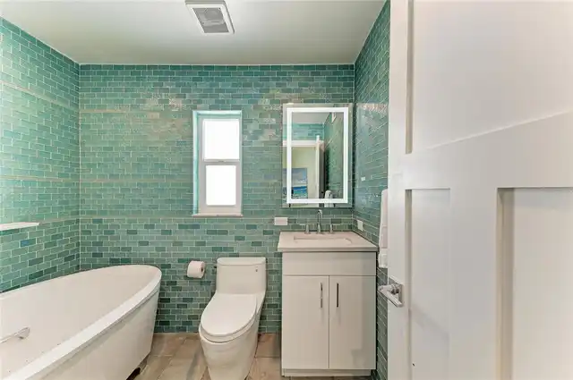Listing Photo 23