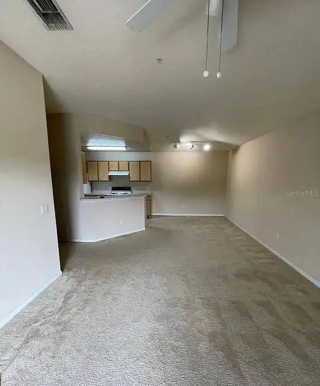 Listing Photo 9
