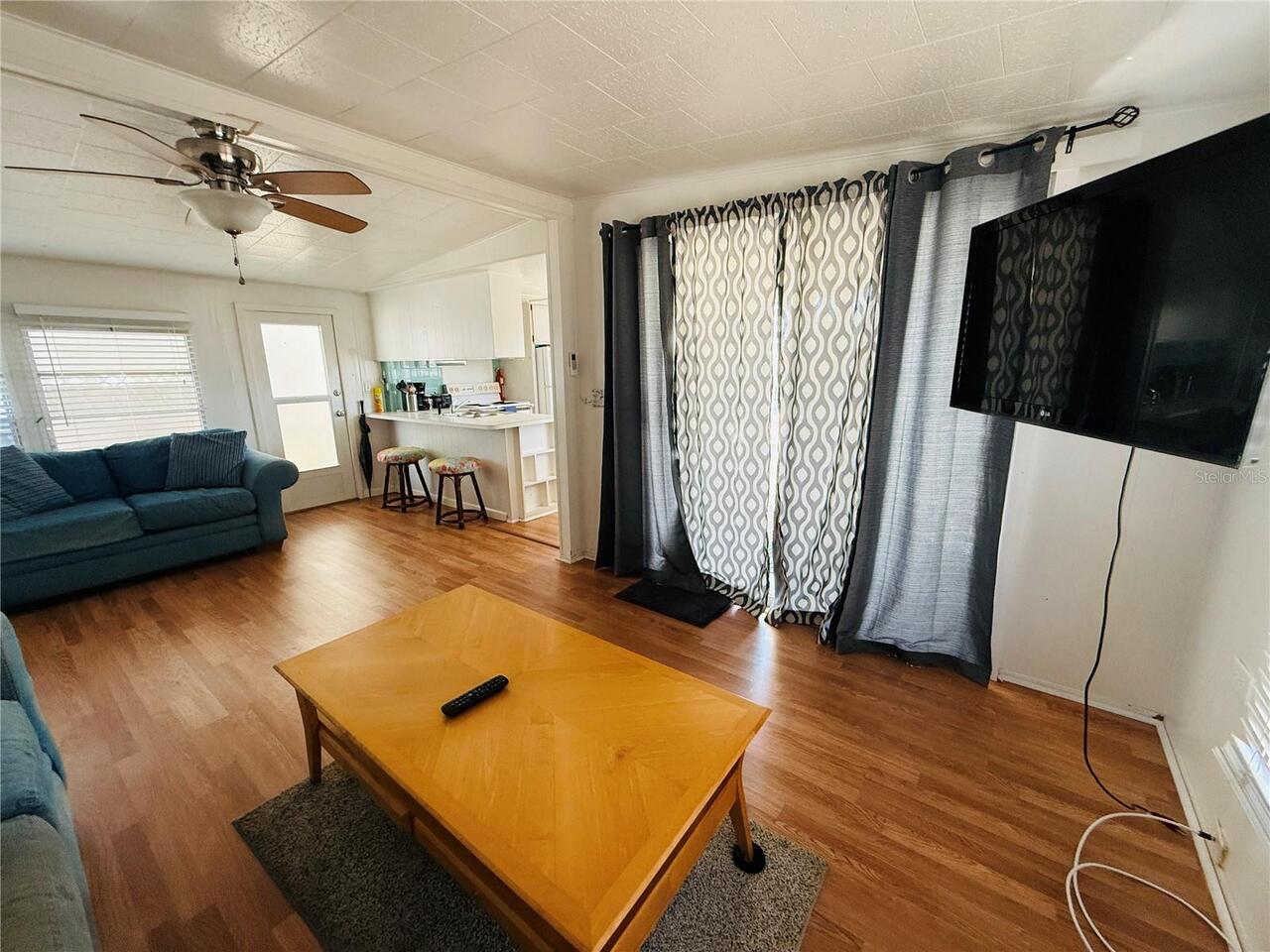 Listing Photo 10