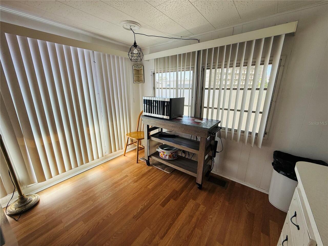 Listing Photo 14