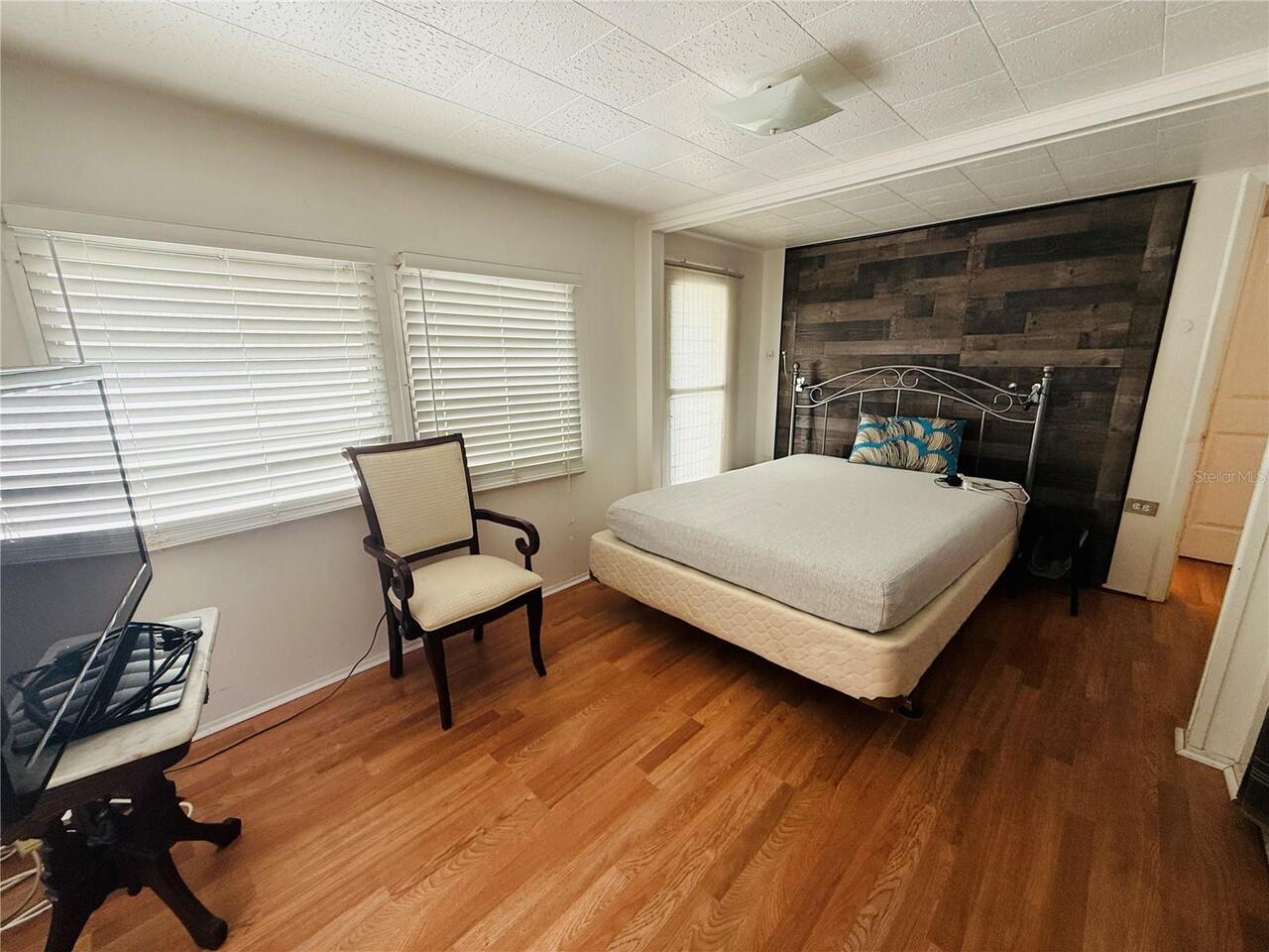 Listing Photo 16