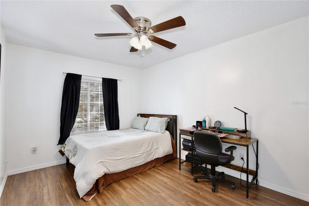 Listing Photo 10