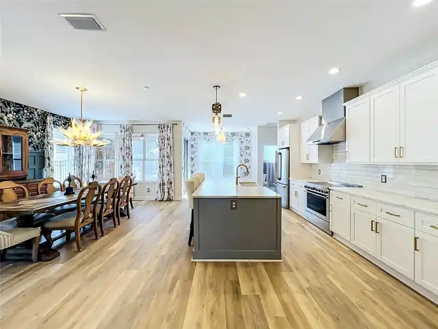 Listing Photo 17