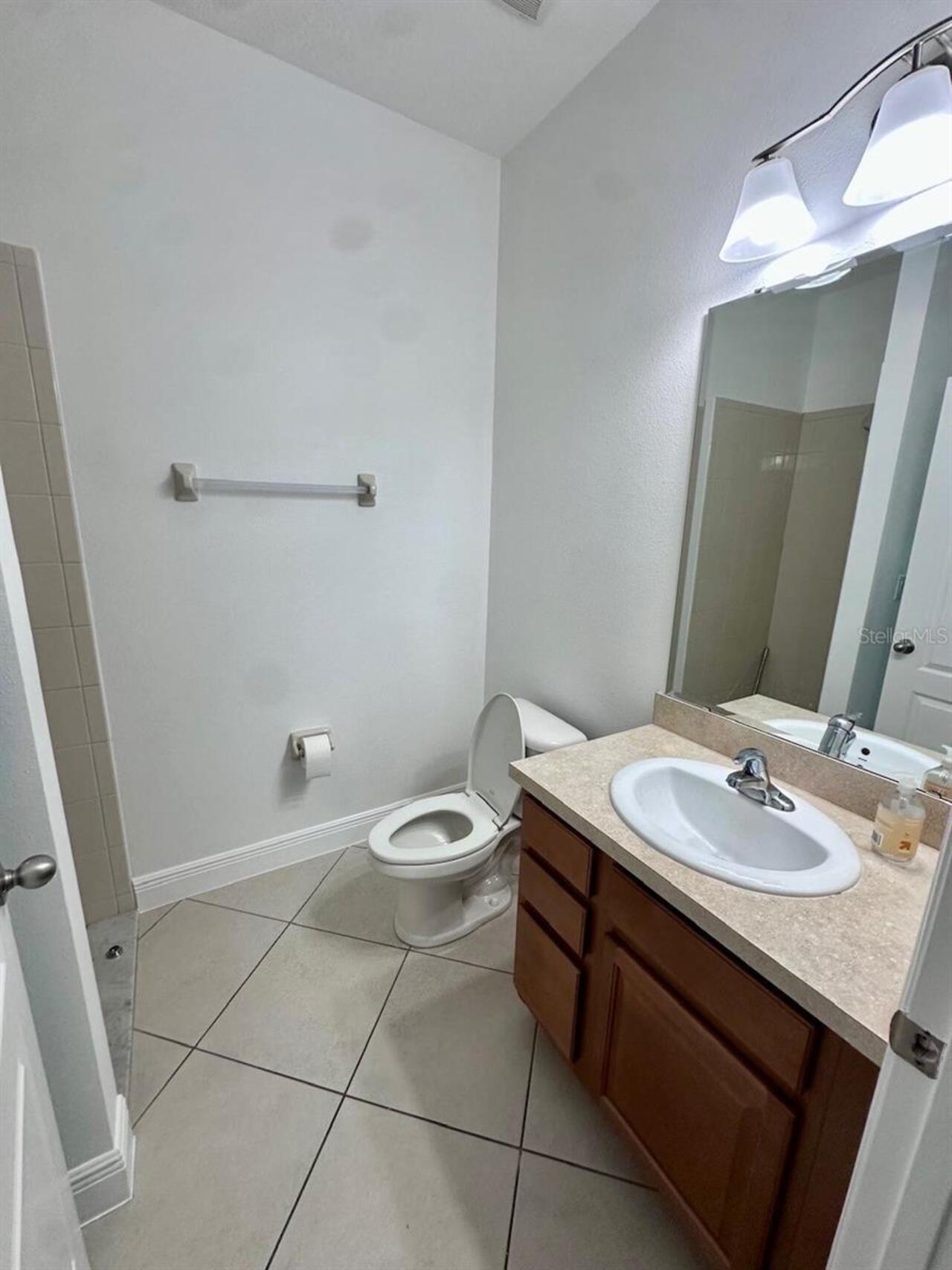 Listing Photo 12