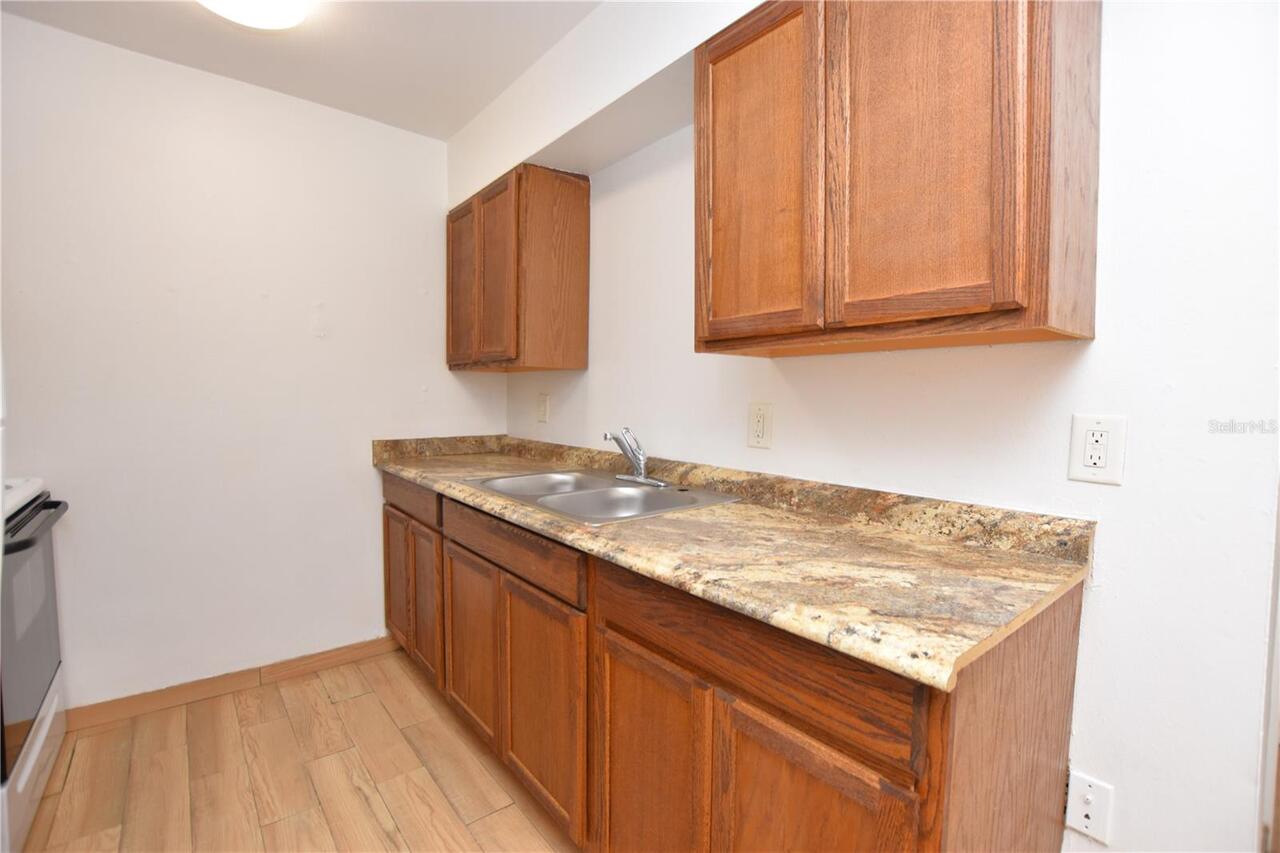 Listing Photo 9