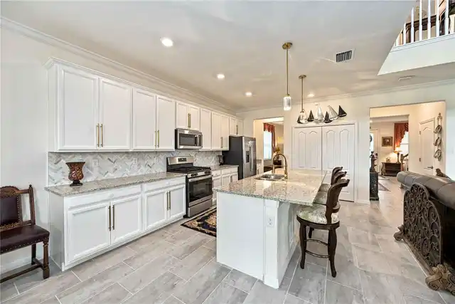 Listing Photo 15