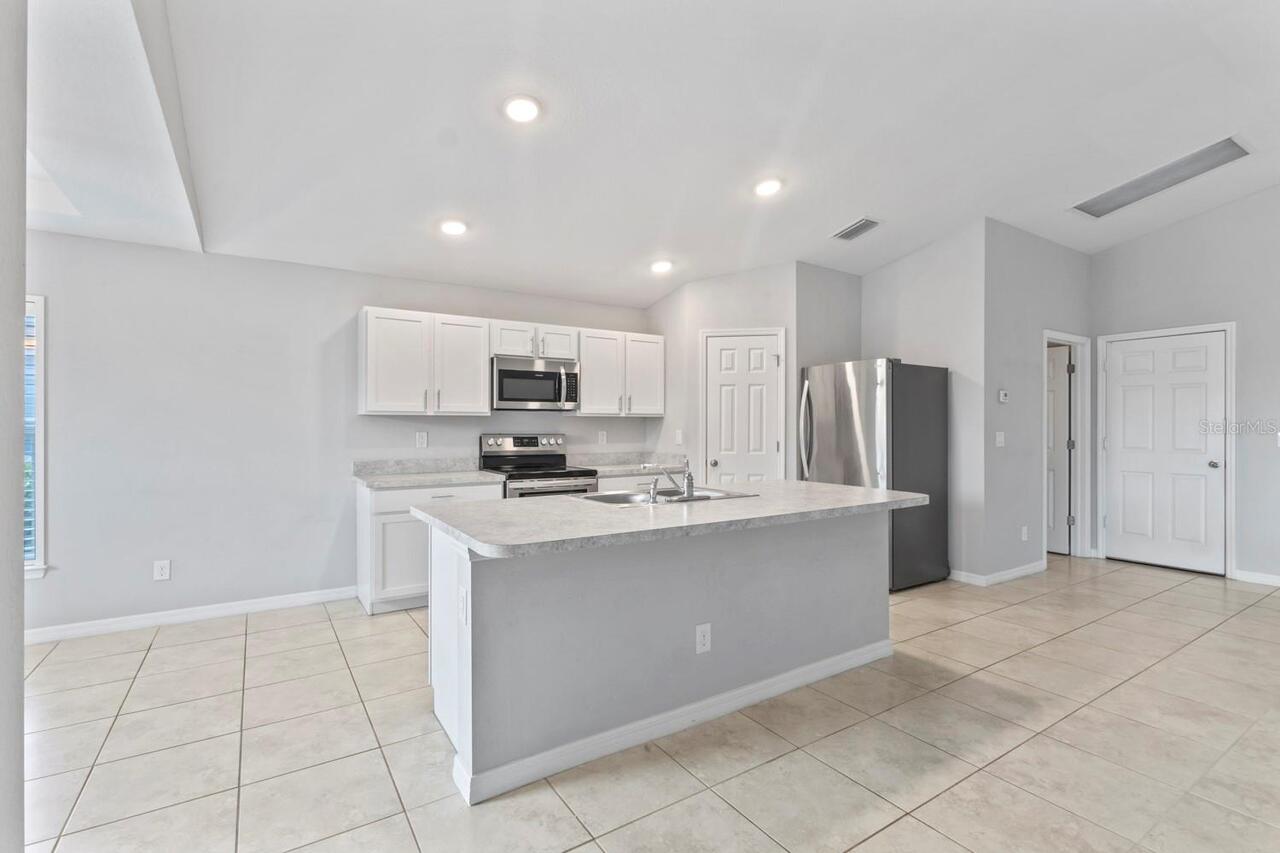 Listing Photo 6