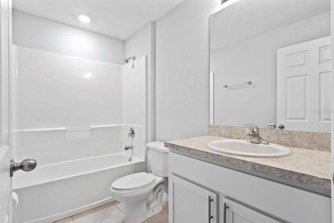 Listing Photo 11