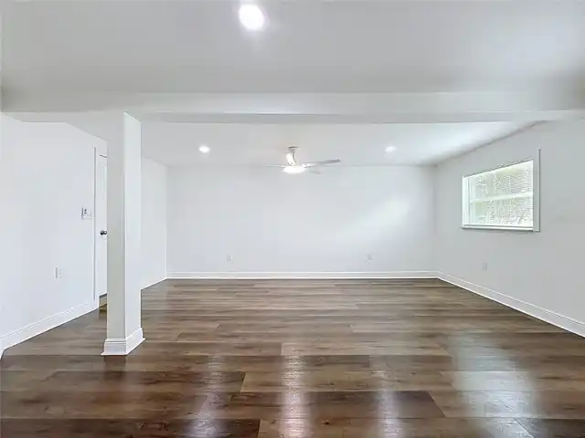 Listing Photo 9