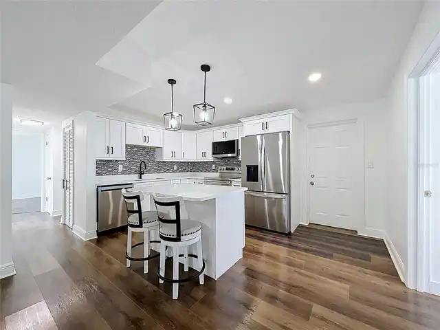 Listing Photo 16