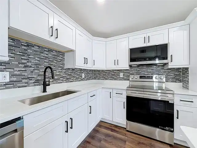 Listing Photo 19