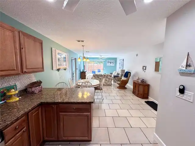 Listing Photo 7