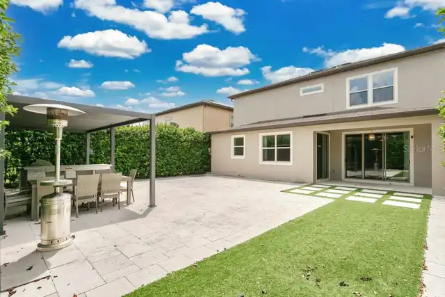 Listing Photo 9