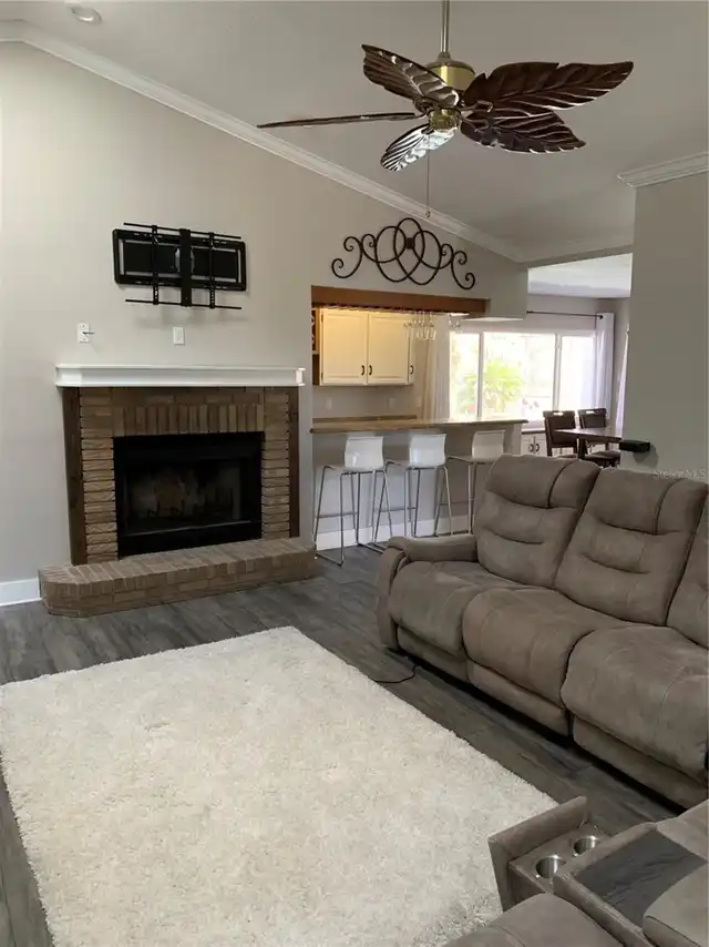 Listing Photo 7