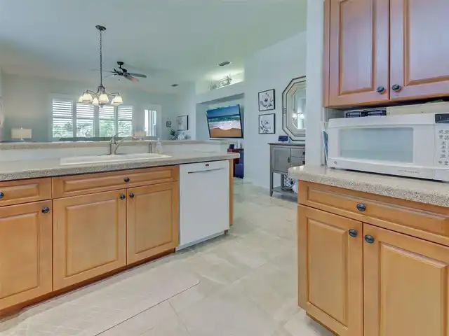 Listing Photo 17