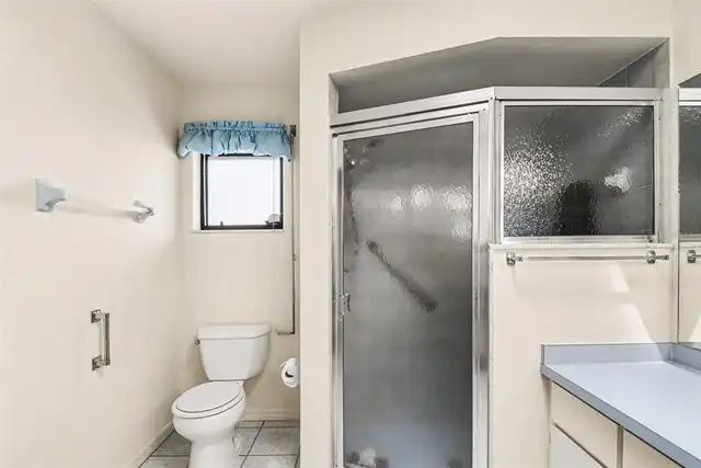 Listing Photo 18