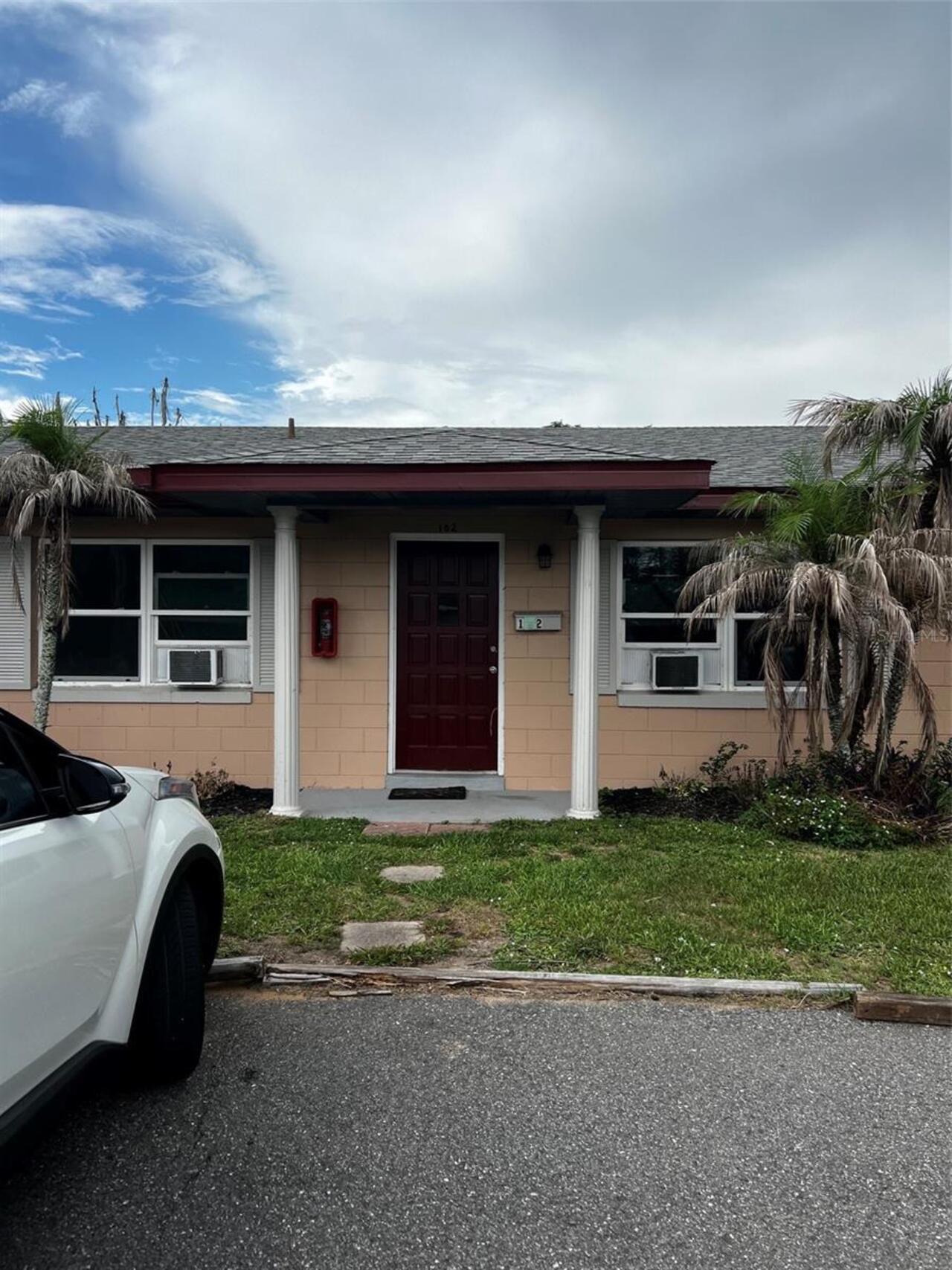 Tavares Real Estate