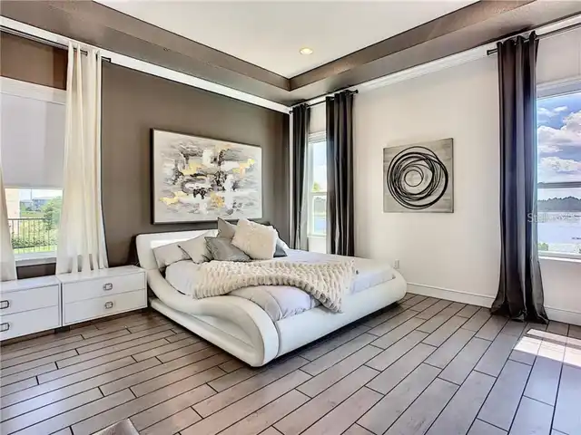 Listing Photo 9