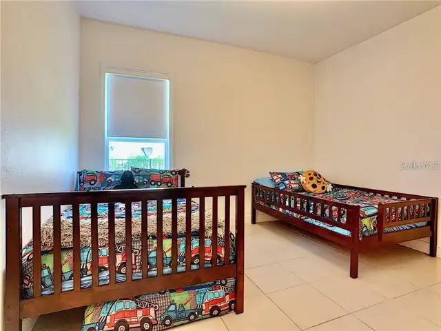 Listing Photo 12