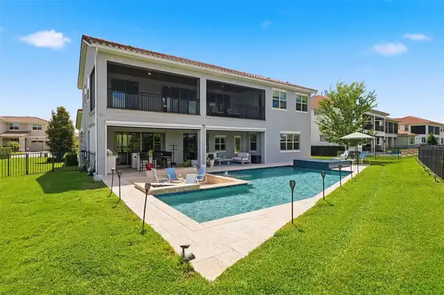 Listing Photo 11