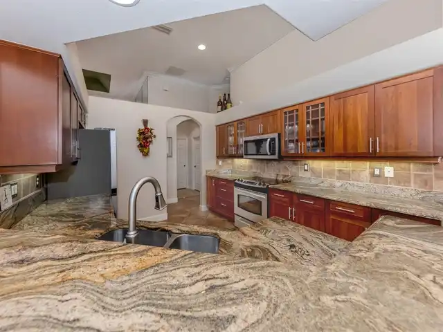 Listing Photo 15