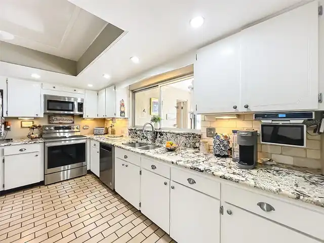 Listing Photo 19