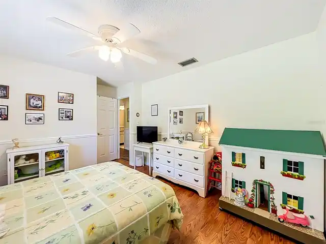 Listing Photo 37