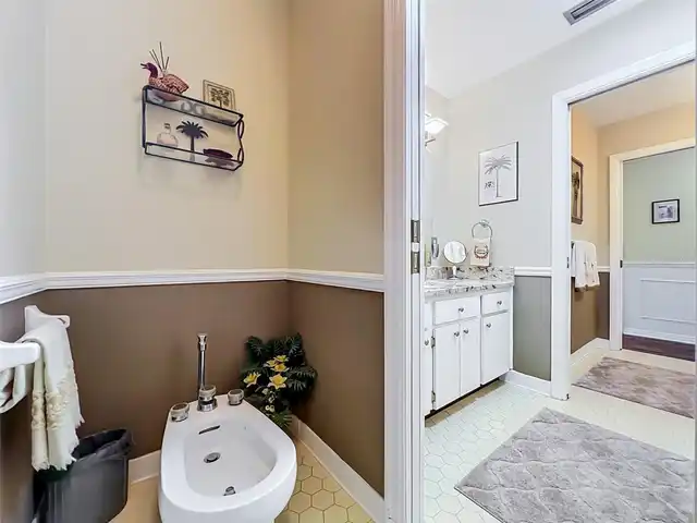 Listing Photo 43