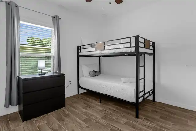 Listing Photo 15
