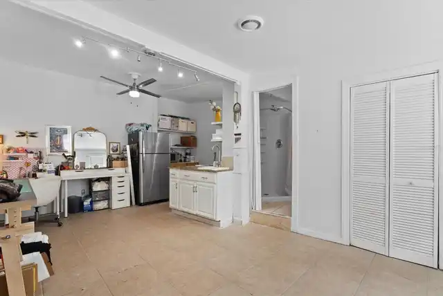 Listing Photo 19