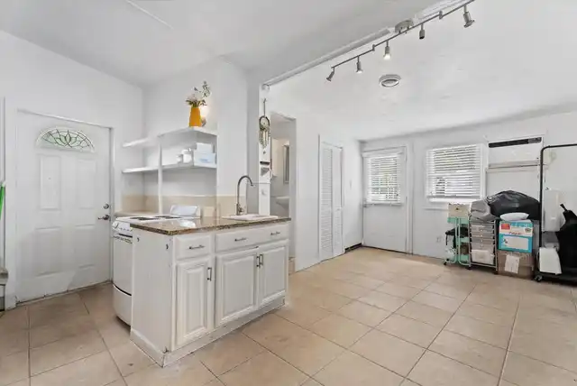 Listing Photo 21