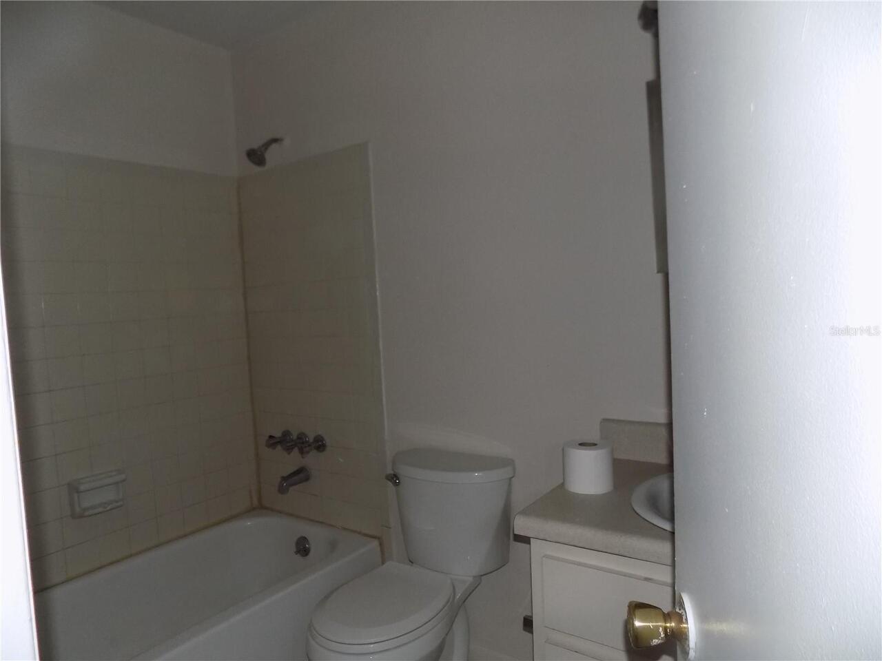 Listing Photo 9