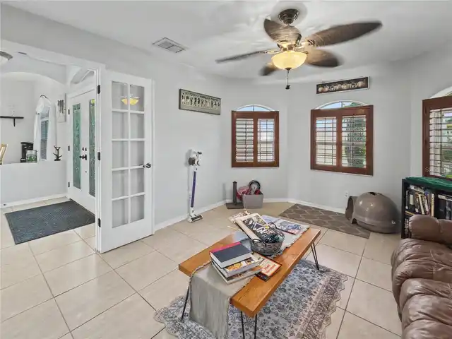 Listing Photo 9