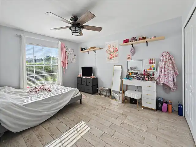 Listing Photo 20
