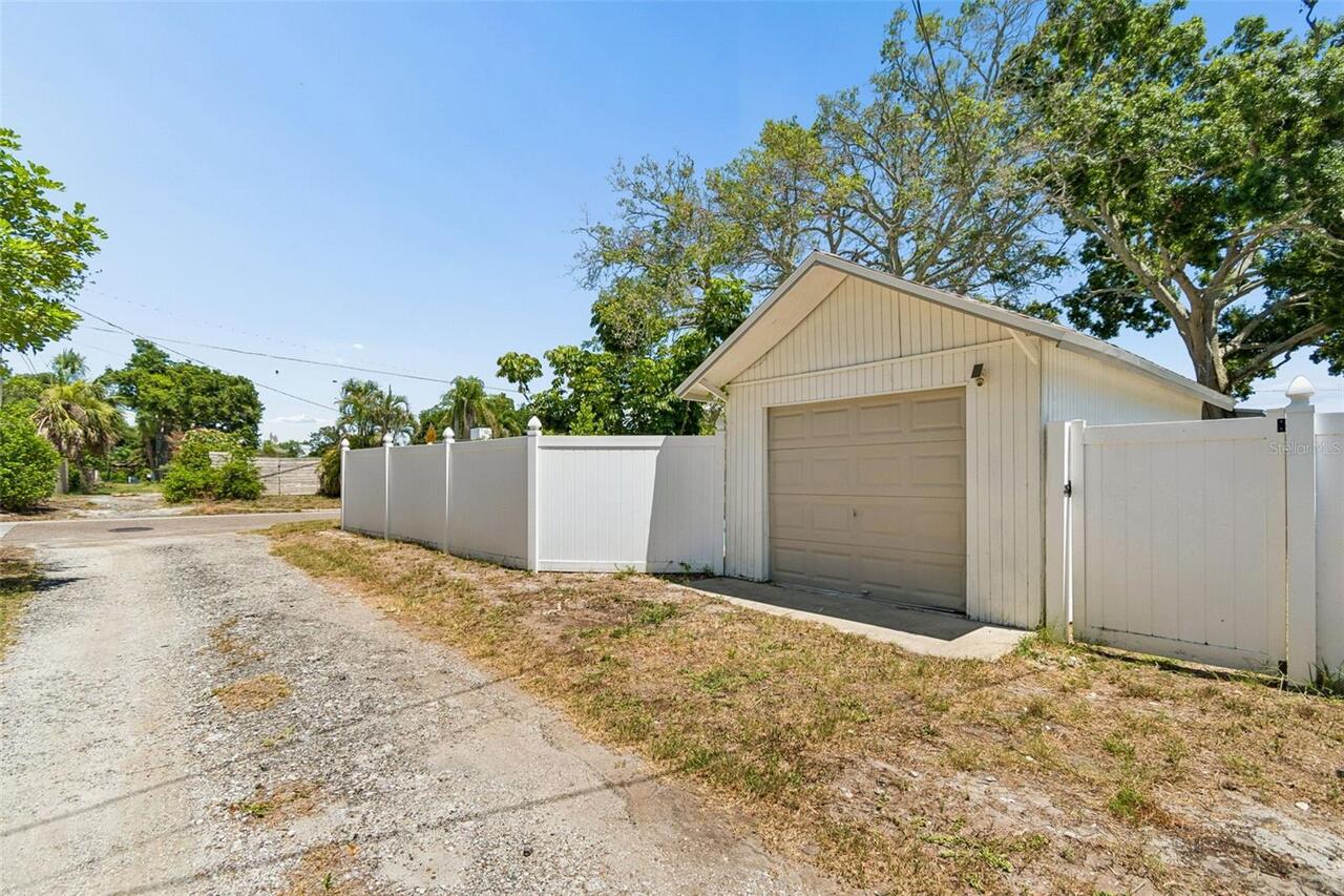Listing Photo 8