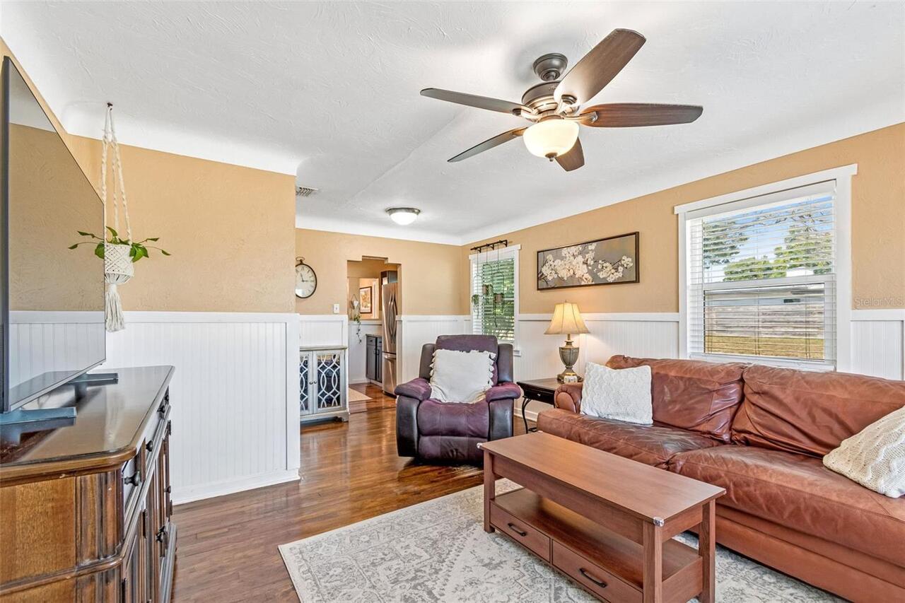 Listing Photo 11