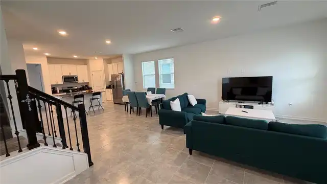 Listing Photo 9