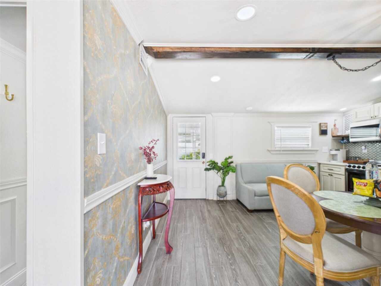 Listing Photo 7