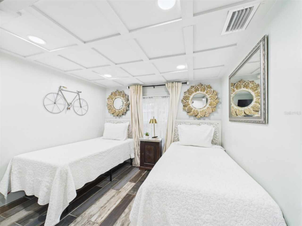 Listing Photo 32