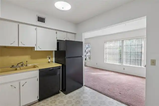 Listing Photo 8