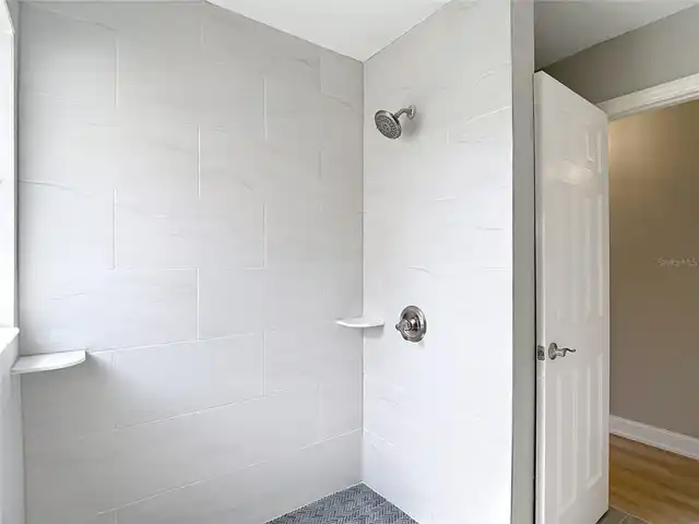Listing Photo 24