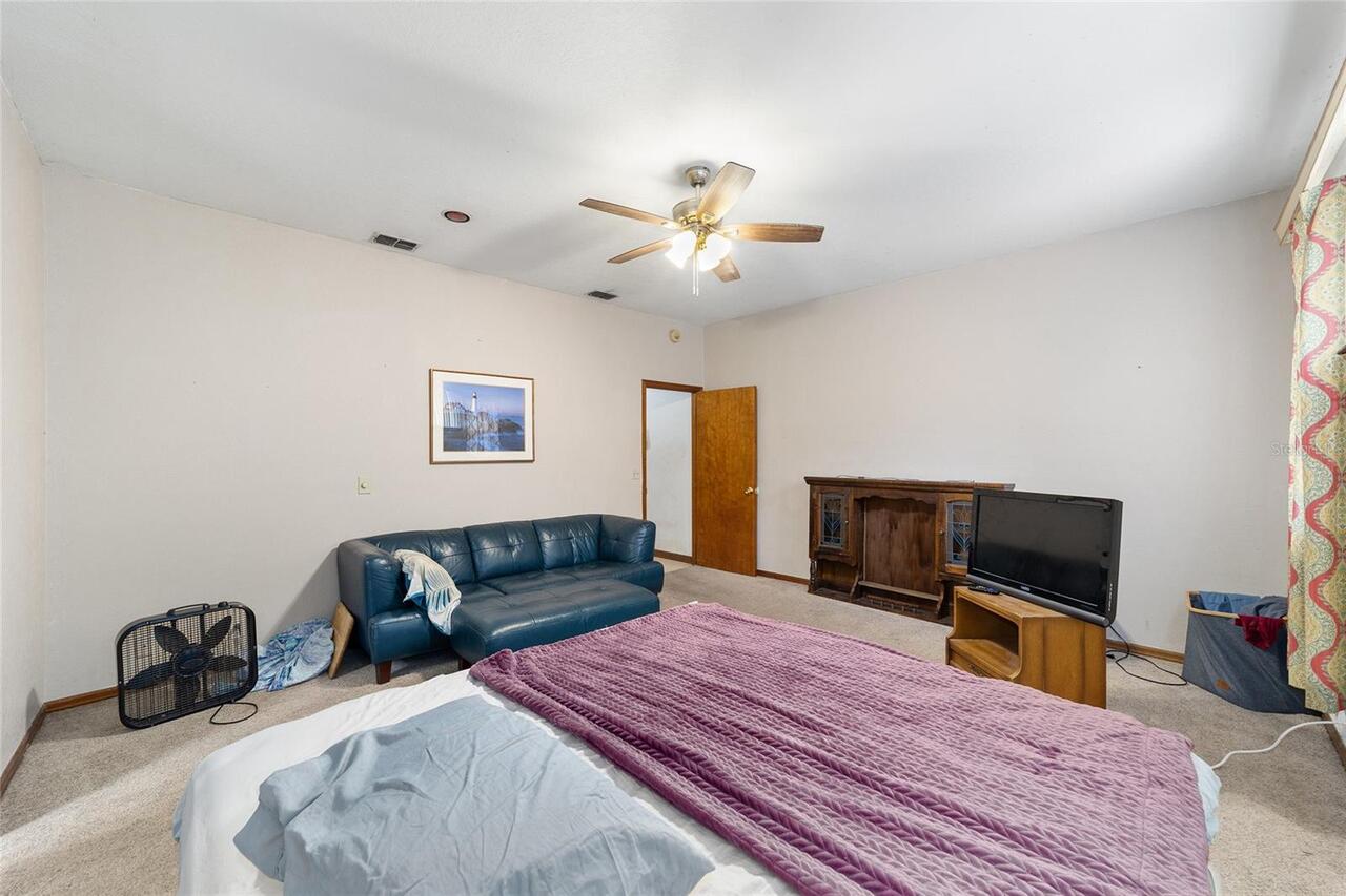 Listing Photo 32
