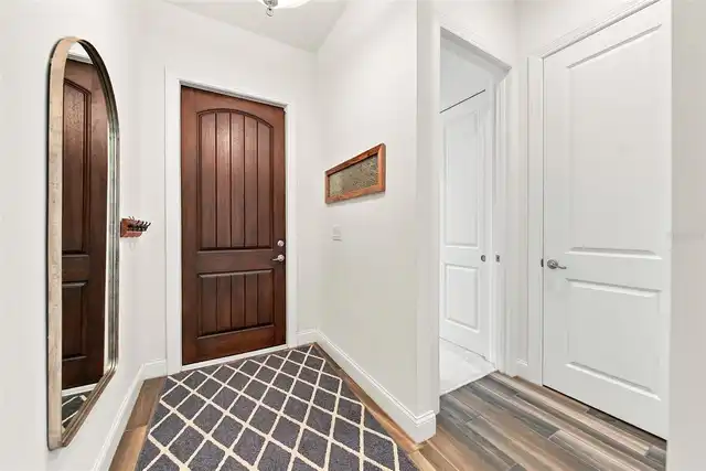 Listing Photo 8