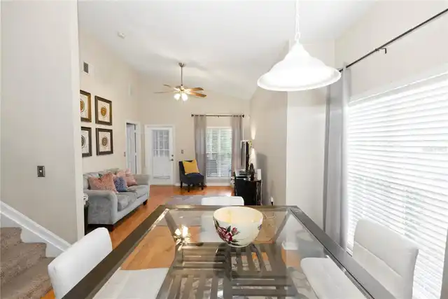 Listing Photo 10
